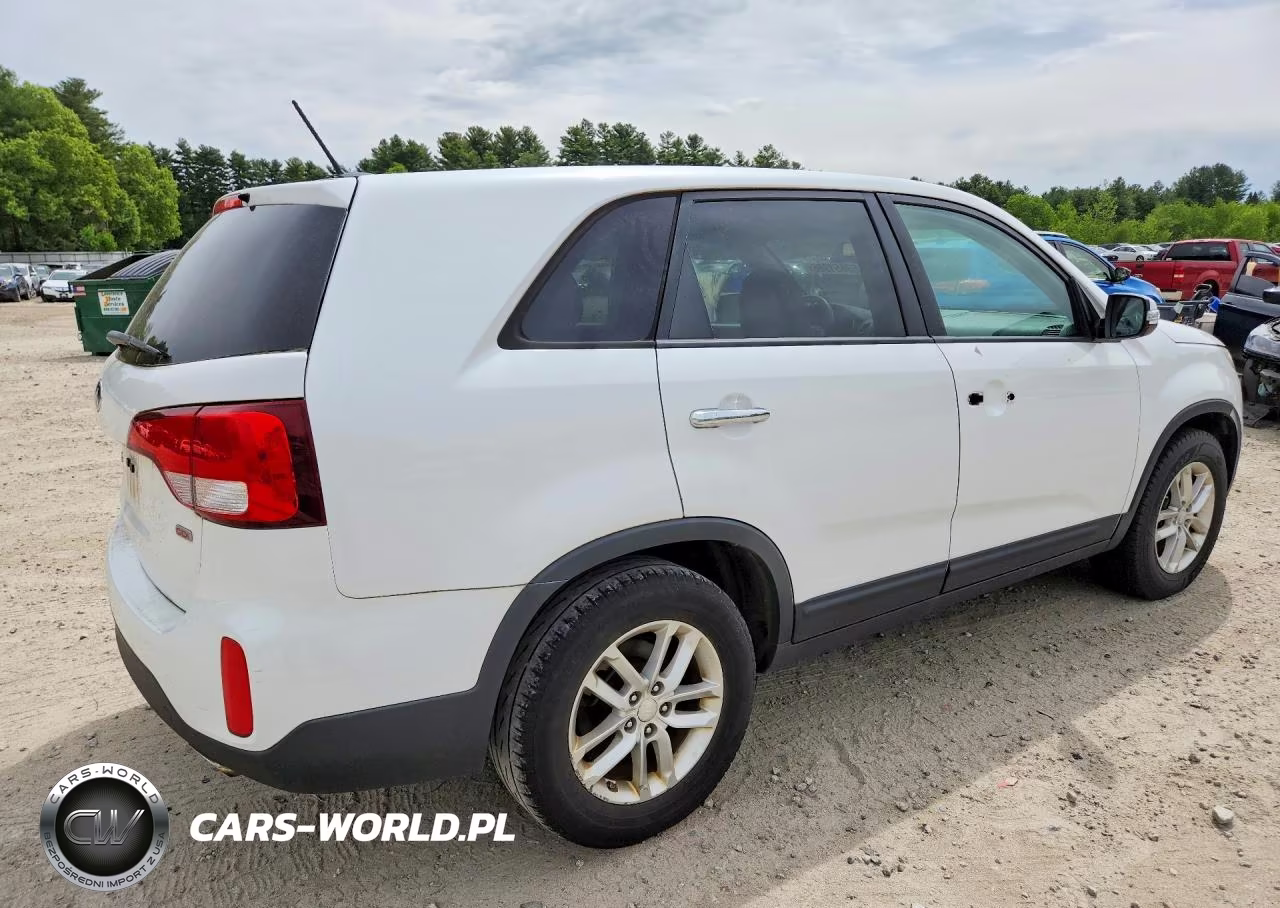 2015 Kia Sorento Lx VIN:5XYKT3A61FG583640 - 3