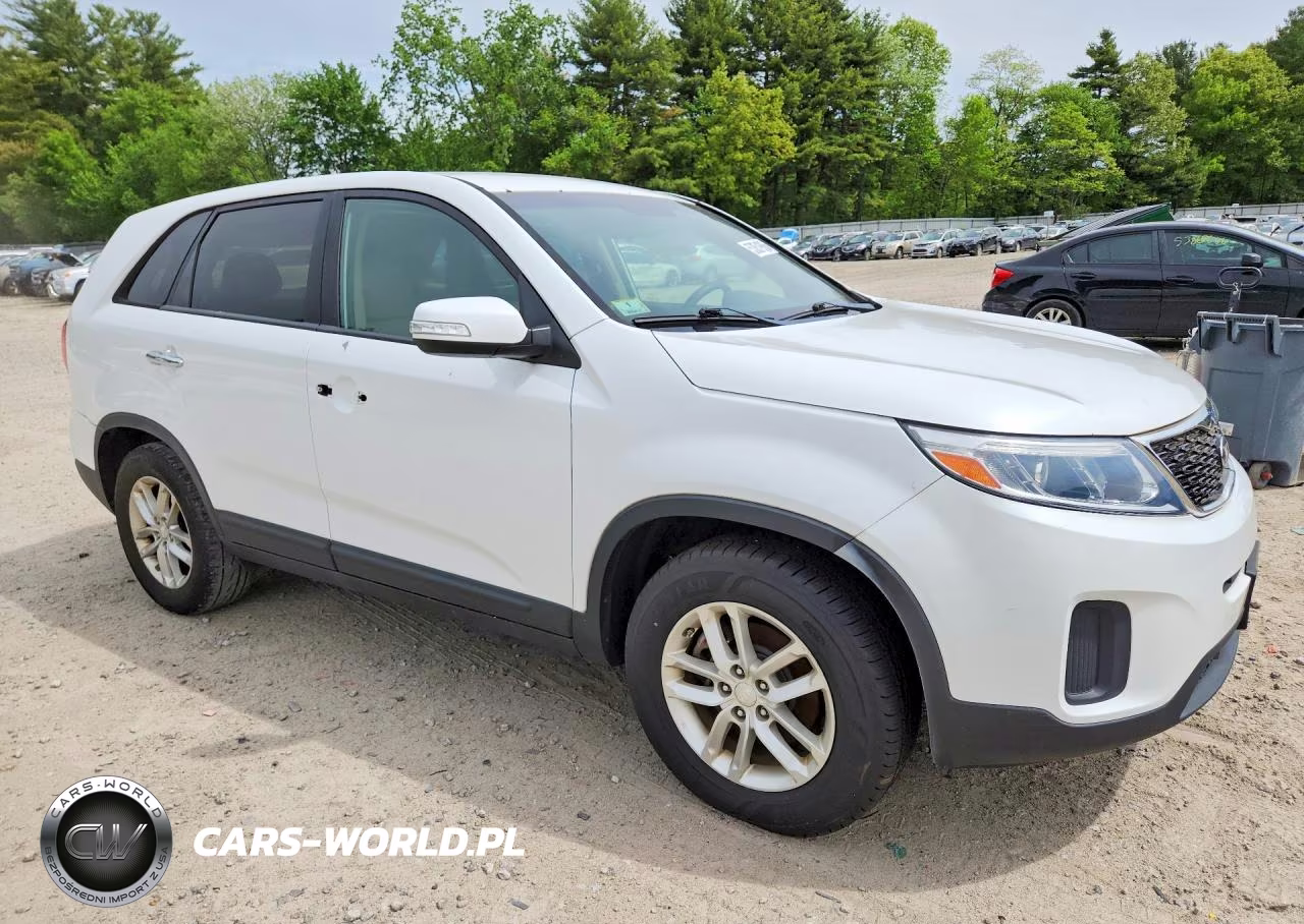 2015 Kia Sorento Lx VIN:5XYKT3A61FG583640 - 4
