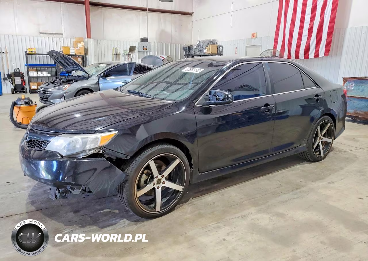 2014 Toyota Camry Se – zdjęcie 1 z 12