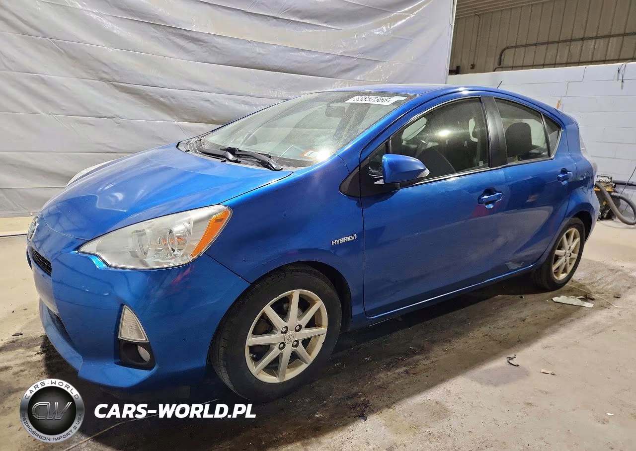 2013 Toyota Prius C Four