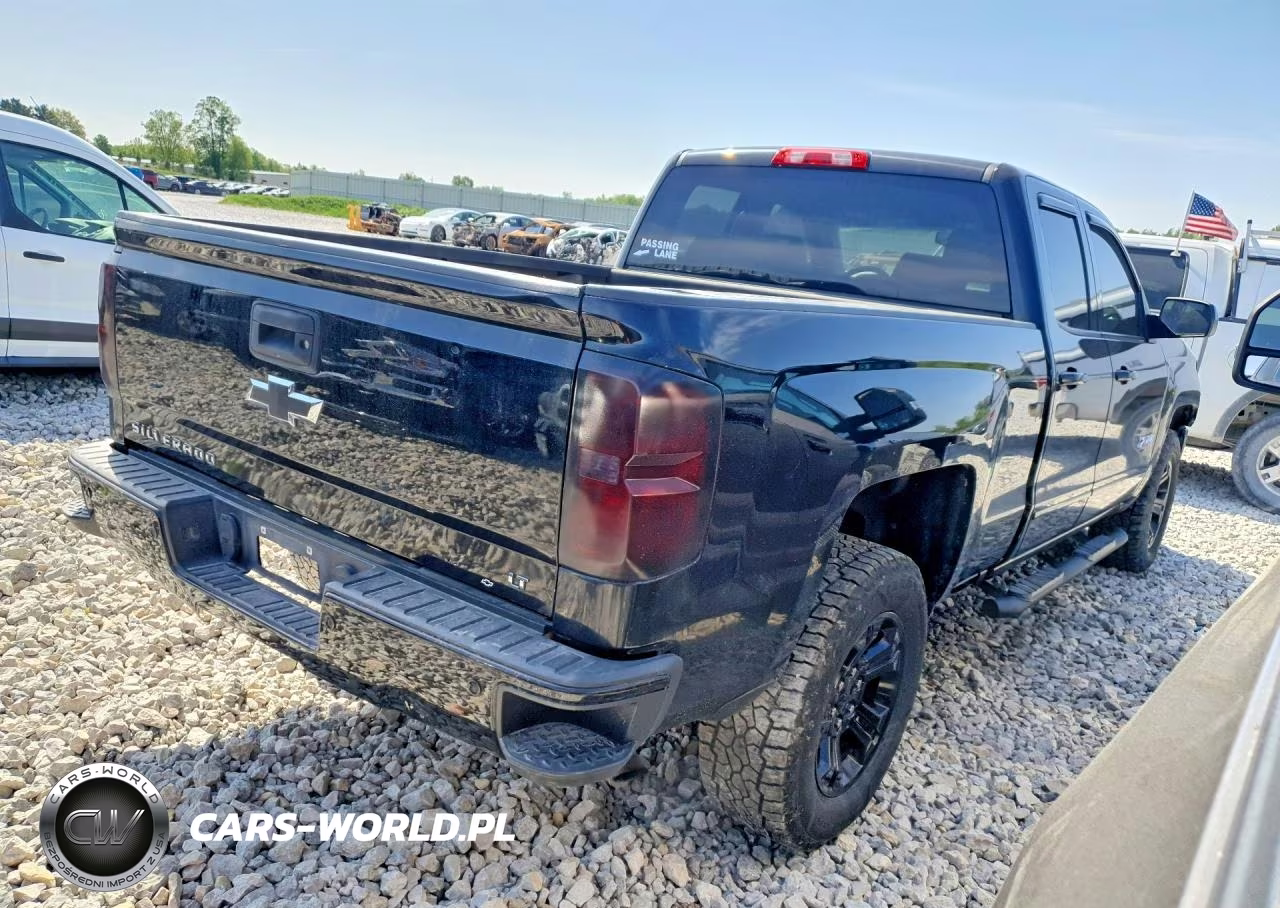 2017 Chevrolet Silverado K1500 Lt VIN:1GCVKREC8HZ248768 - 3
