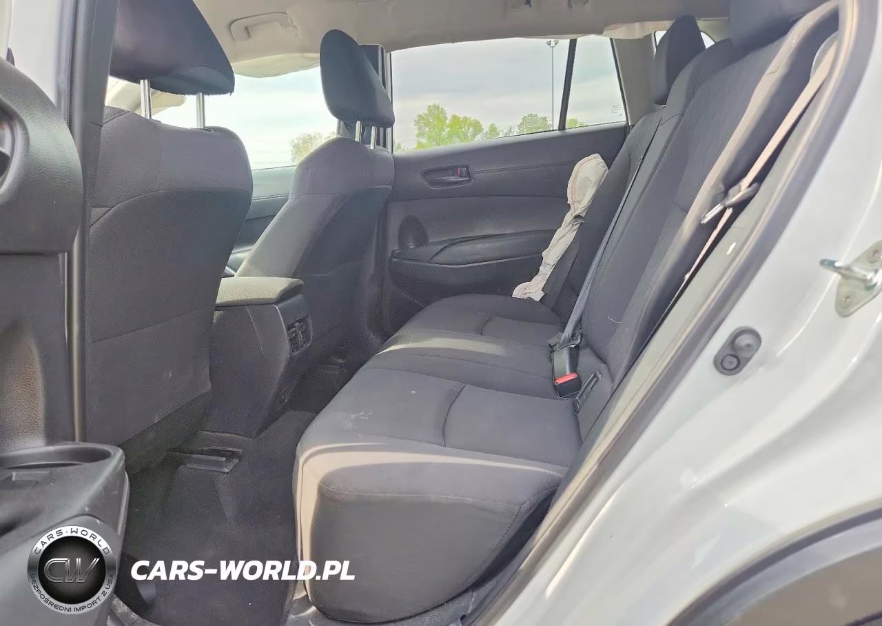 2022 Toyota Corolla Cross Le VIN:7MUCAABG5NV022077 - 11