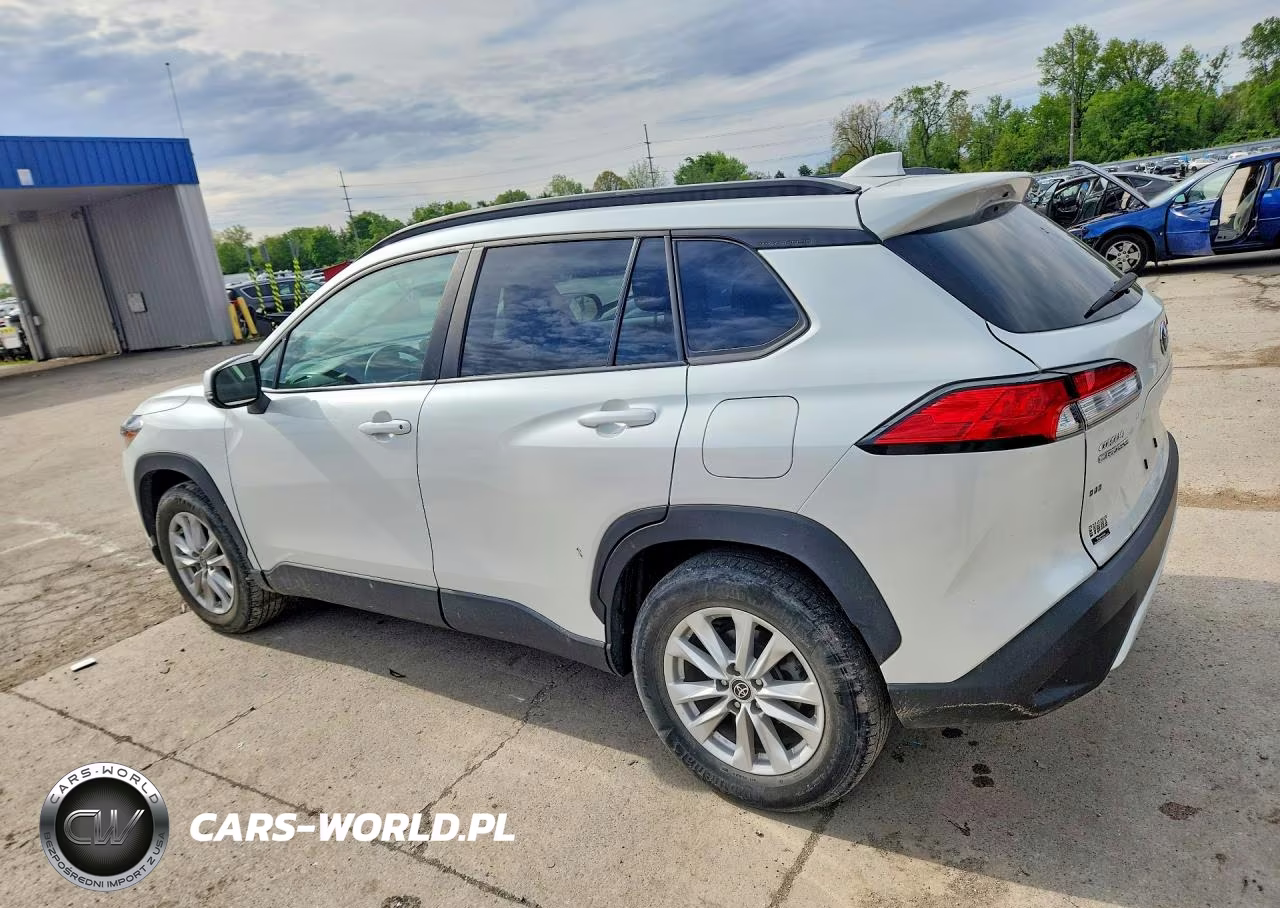 2022 Toyota Corolla Cross Le VIN:7MUCAABG5NV022077 - 2