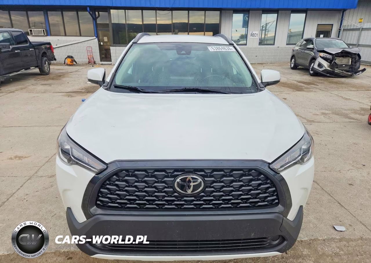 2022 Toyota Corolla Cross Le VIN:7MUCAABG5NV022077 - 5