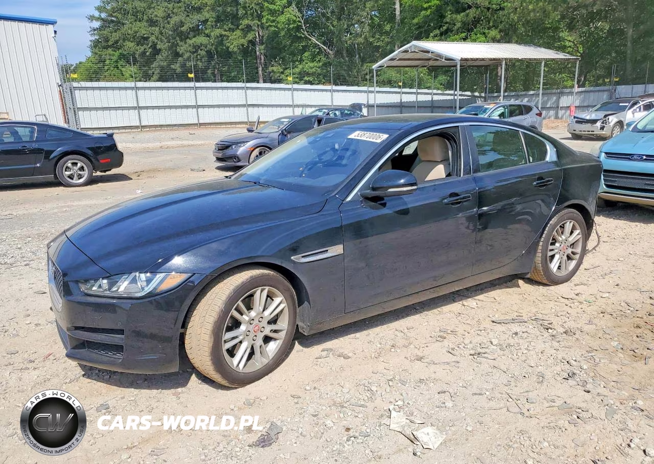 2017 Jaguar Xe Premium