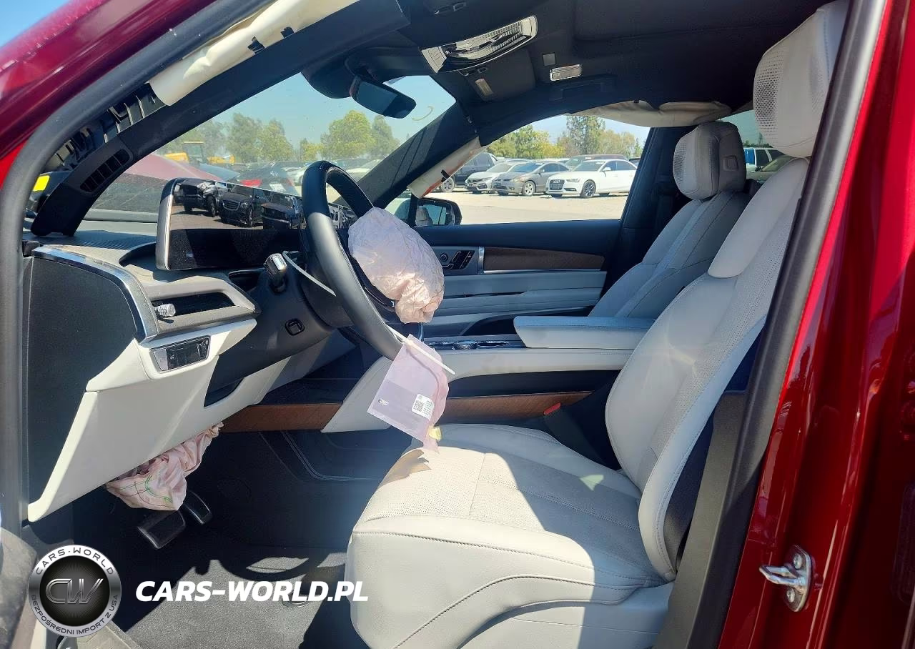 2026 Cadillac Vistiq Sport VIN:1GYC3NML4TZ711121 - 7