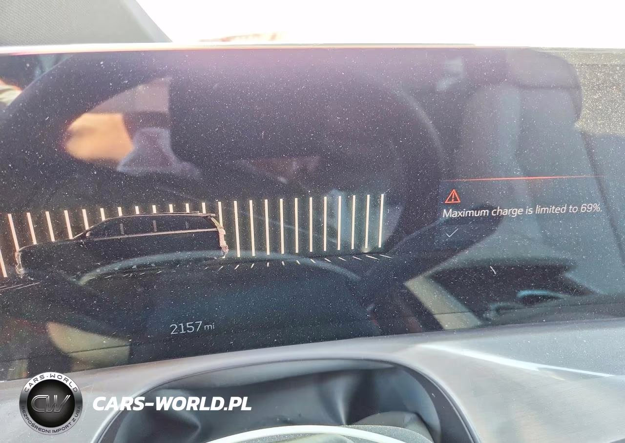 2026 Cadillac Vistiq Sport VIN:1GYC3NML4TZ711121 - 9