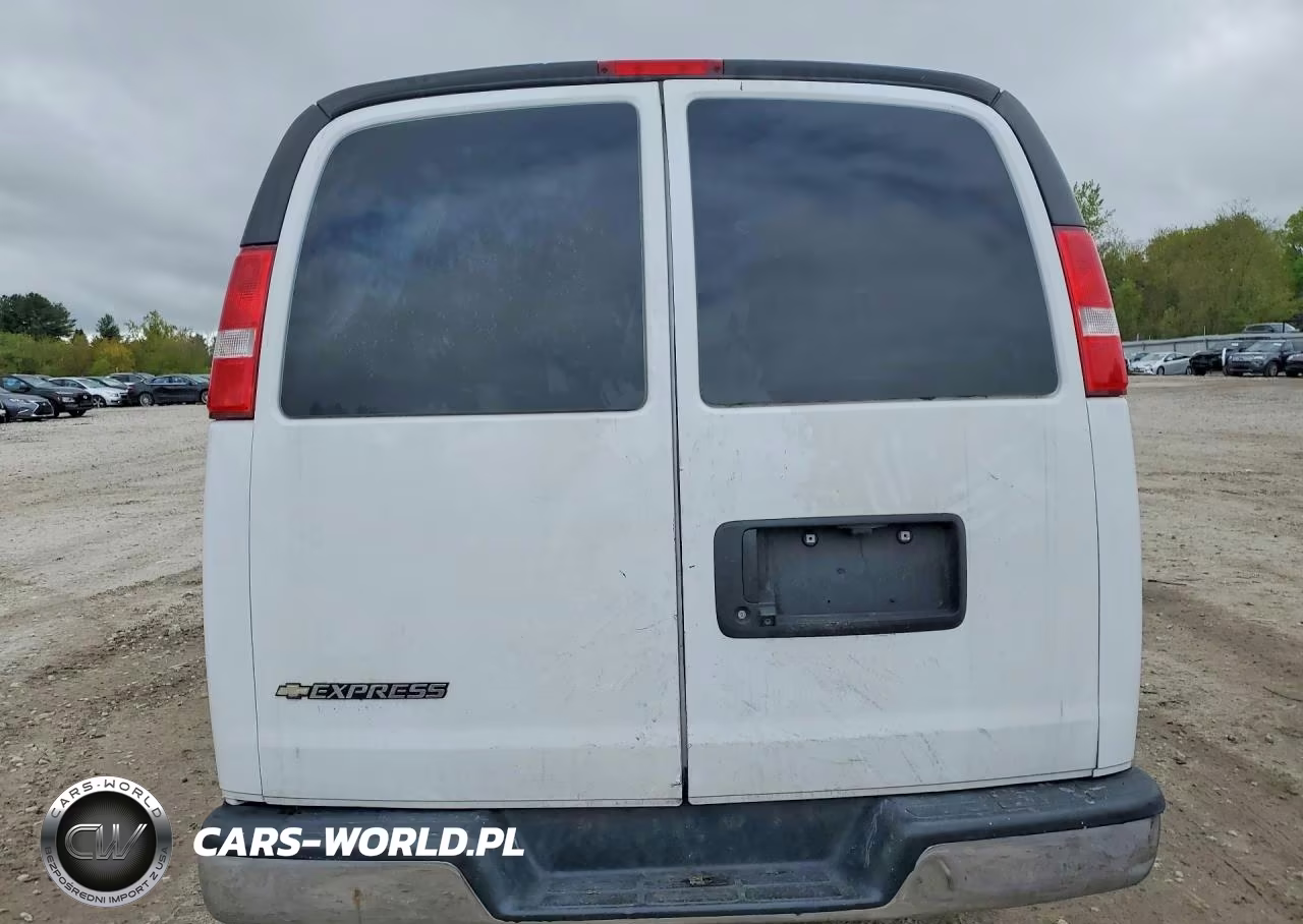 2019 Chevrolet Express G2500 VIN:1GCWGAFP8K1155327 - 6