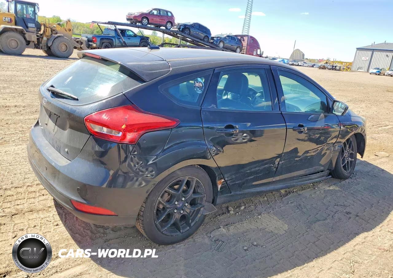 2016 Ford Focus Se VIN:1FADP3K24GL296393 - 3