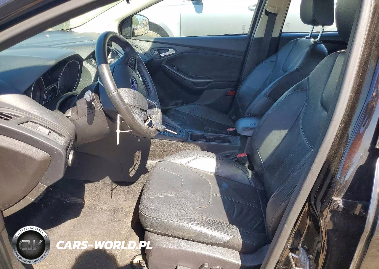 2016 Ford Focus Se VIN:1FADP3K24GL296393 - 7