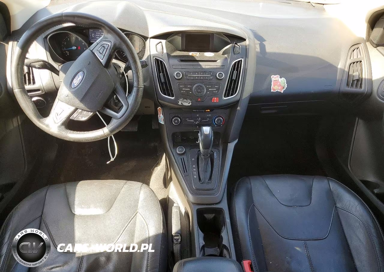 2016 Ford Focus Se VIN:1FADP3K24GL296393 - 8