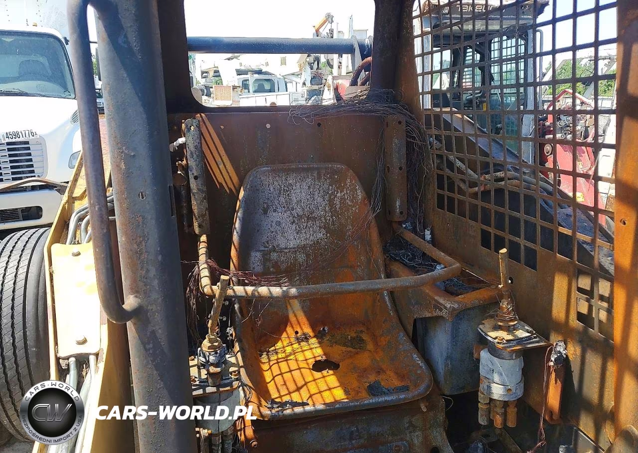 2006 Caterpillar 232B Skid Steer Loader VIN:LSCH01188 - 5