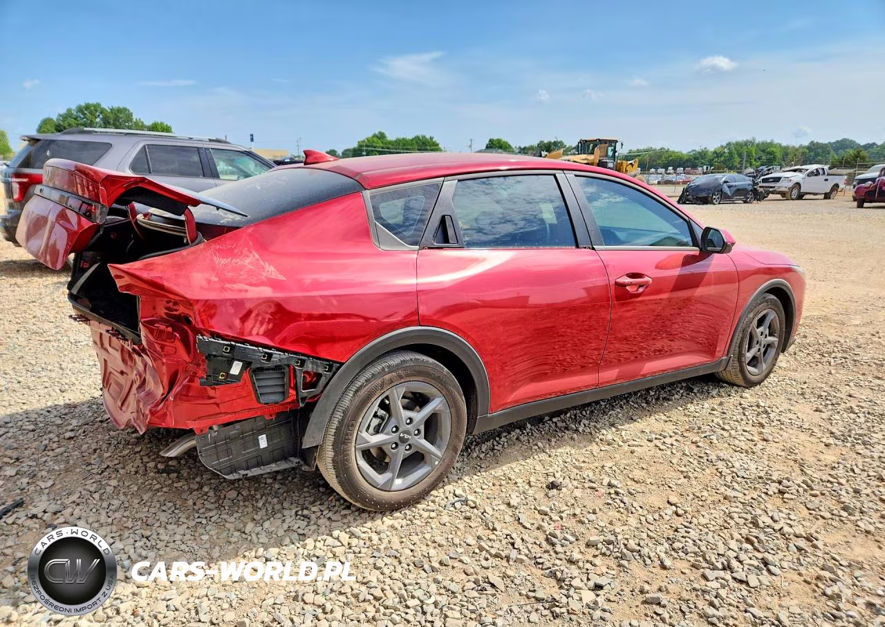 2025 Kia K4 Lxs VIN:3KPFT4DE1SE154841 - 3
