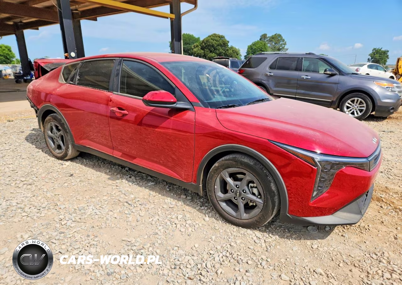 2025 Kia K4 Lxs VIN:3KPFT4DE1SE154841 - 4