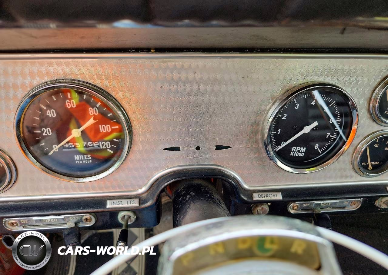 1961 Studebaker Hawk VIN:61V25633 - 9