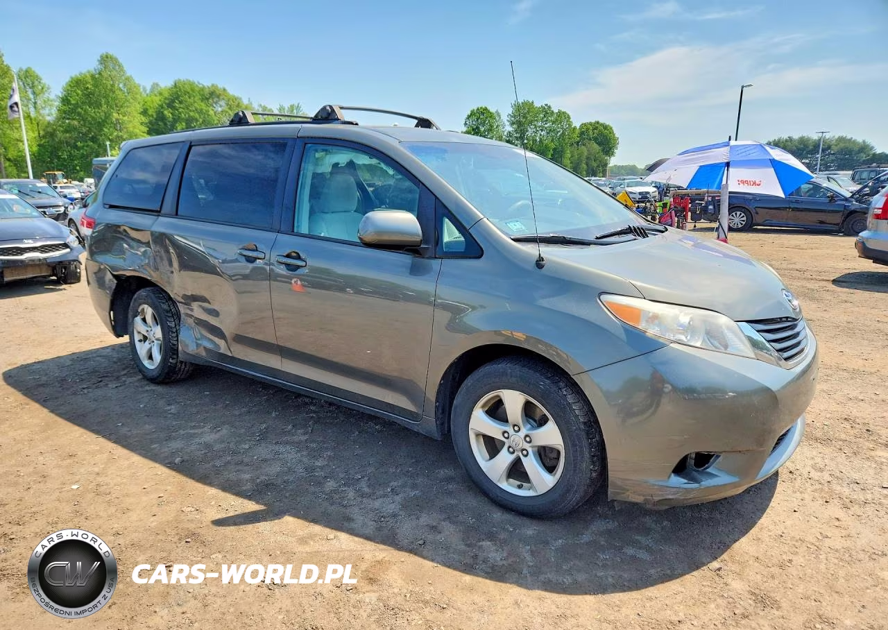 2012 Toyota Sienna Le 8-Passenger VIN:5TDKA3DC1CS015491 - 4