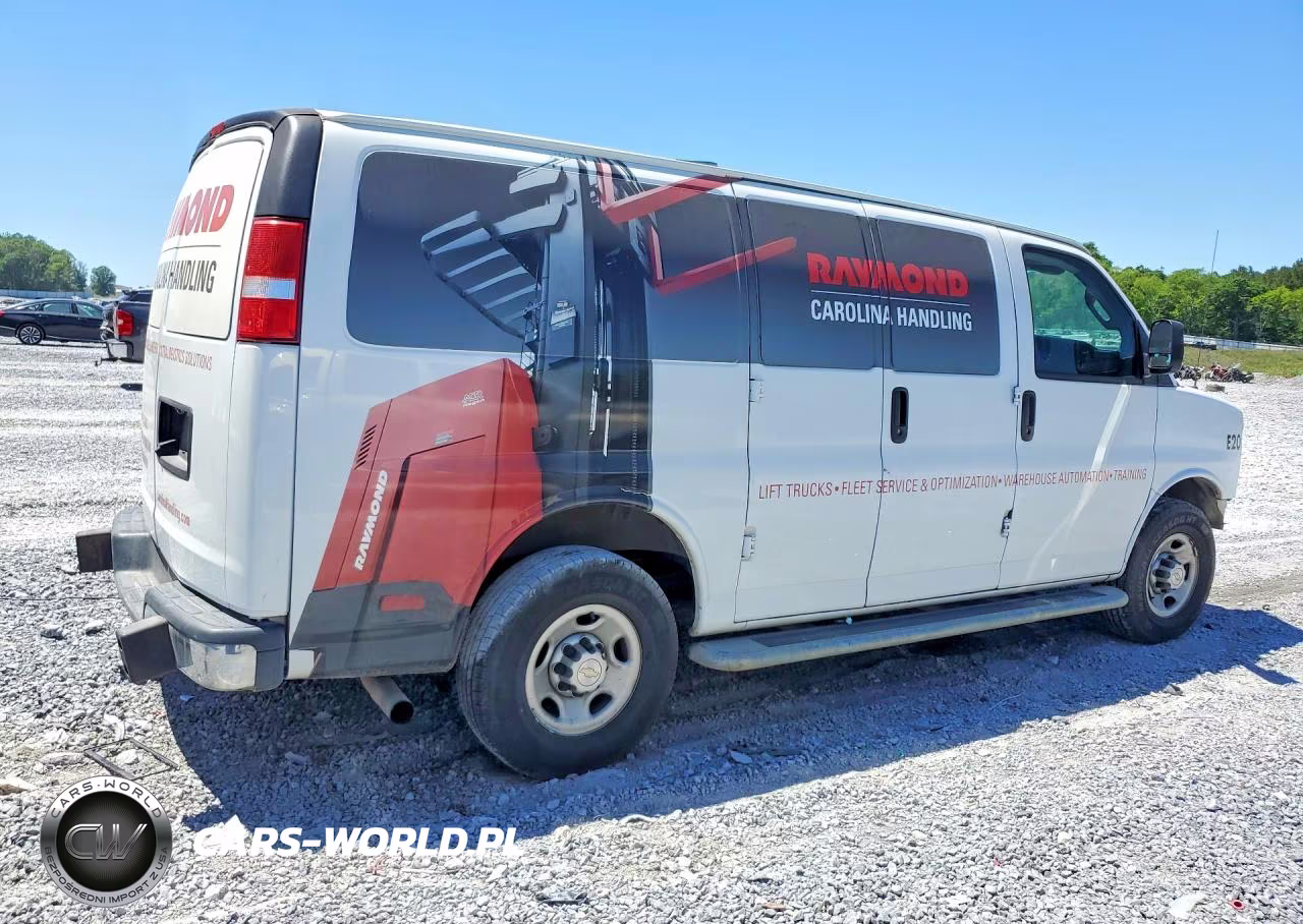 2020 Chevrolet Express G2500 VIN:1GCWGAFG8L1229850 - 3