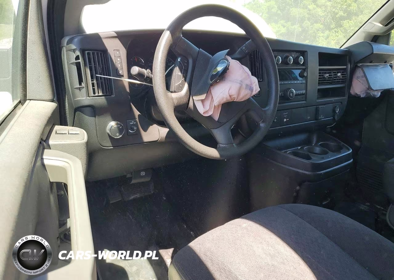 2020 Chevrolet Express G2500 VIN:1GCWGAFG8L1229850 - 8