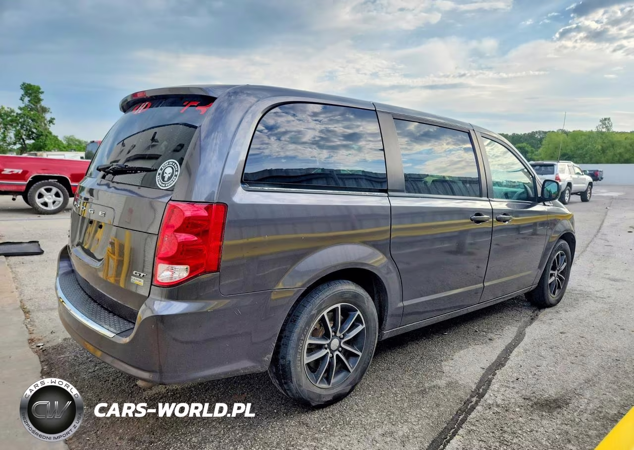 2018 Dodge Grand Caravan Gt VIN:2C4RDGEG4JR205158 - 3