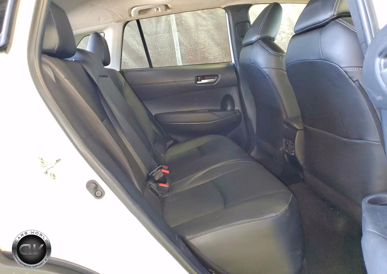 2022 Toyota Corolla Cross Xle VIN:7MUDAABG0NV040958 - 11