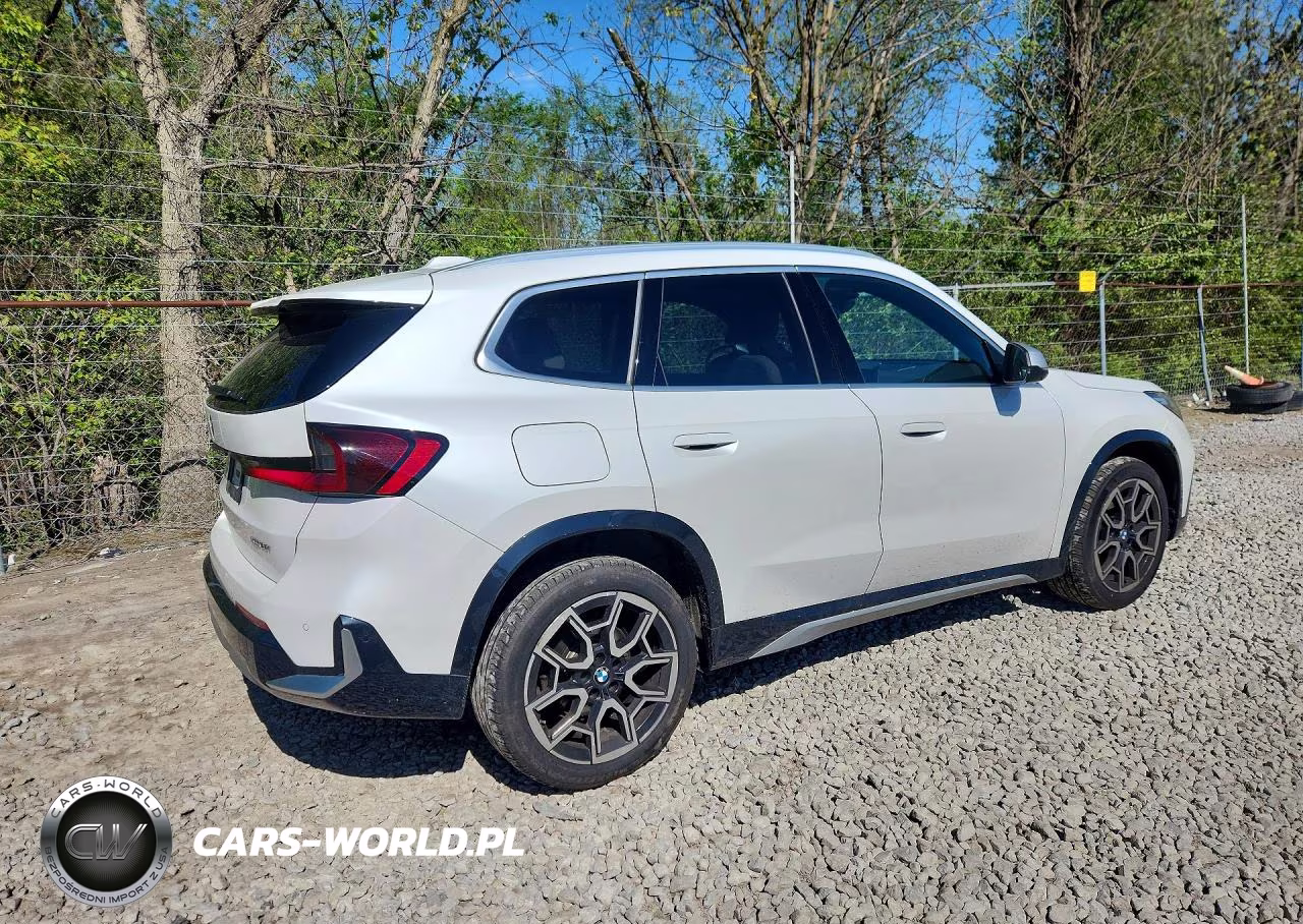 2023 BMW X1 xDrive28I VIN:WBX73EF01P5Y22817 - 3