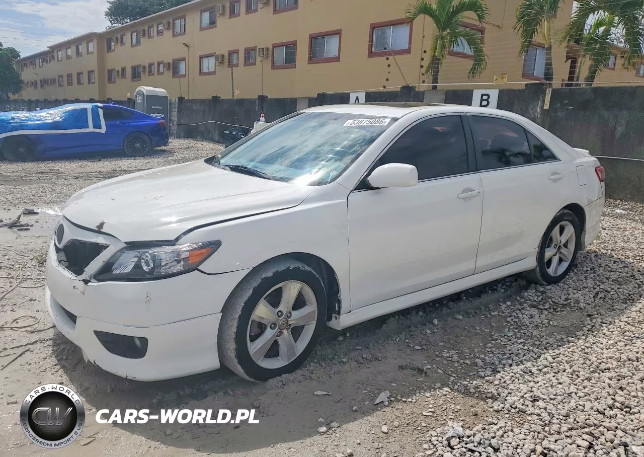 2011 Toyota Camry Se – zdjęcie 1 z 12