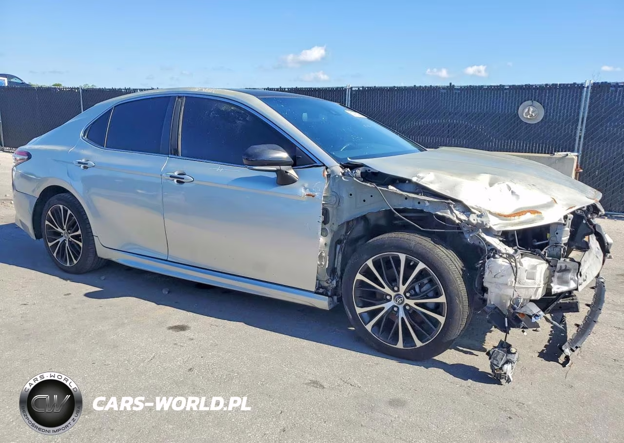 2018 Toyota Camry Se VIN:4T1B11HK6JU548432 - 4