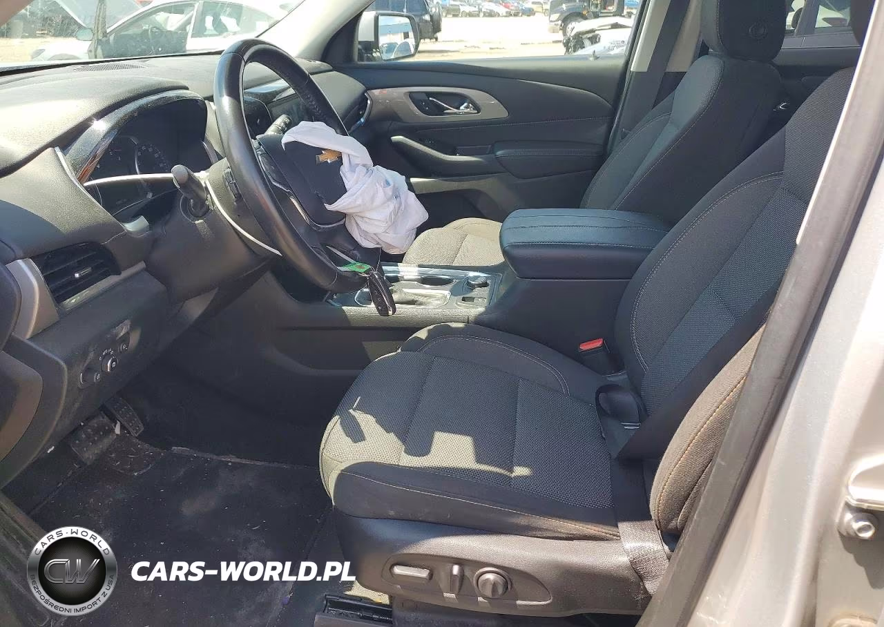 2019 Chevrolet Traverse Lt VIN:1GNERGKW8KJ305627 - 7