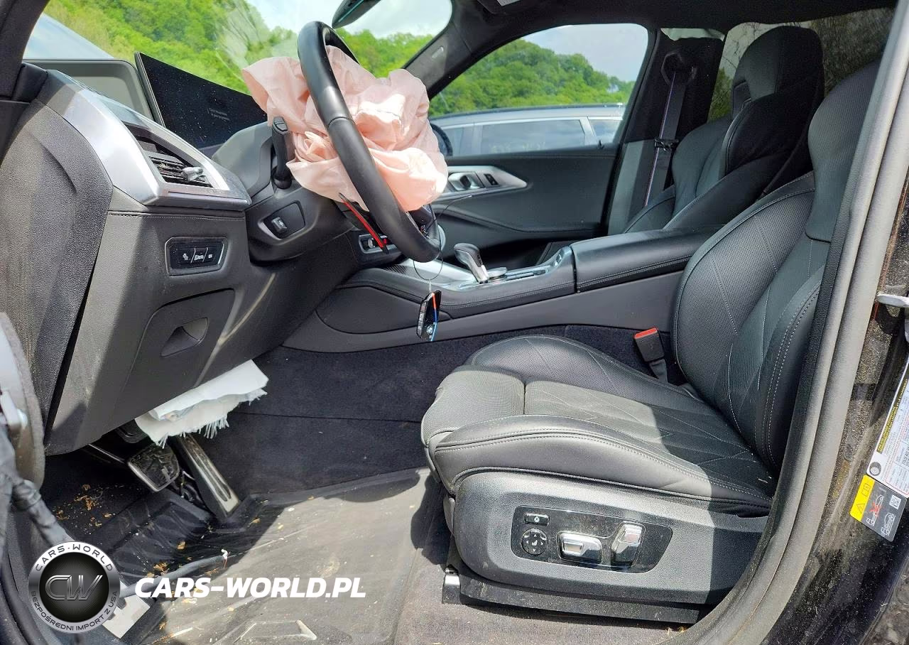 2025 BMW Xm VIN:5YM23CS03S9Z60059 - 7