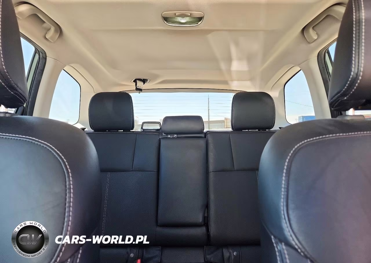 2018 Subaru Forester 2.5I Touring VIN:JF2SJAWC8JH531755 - 10