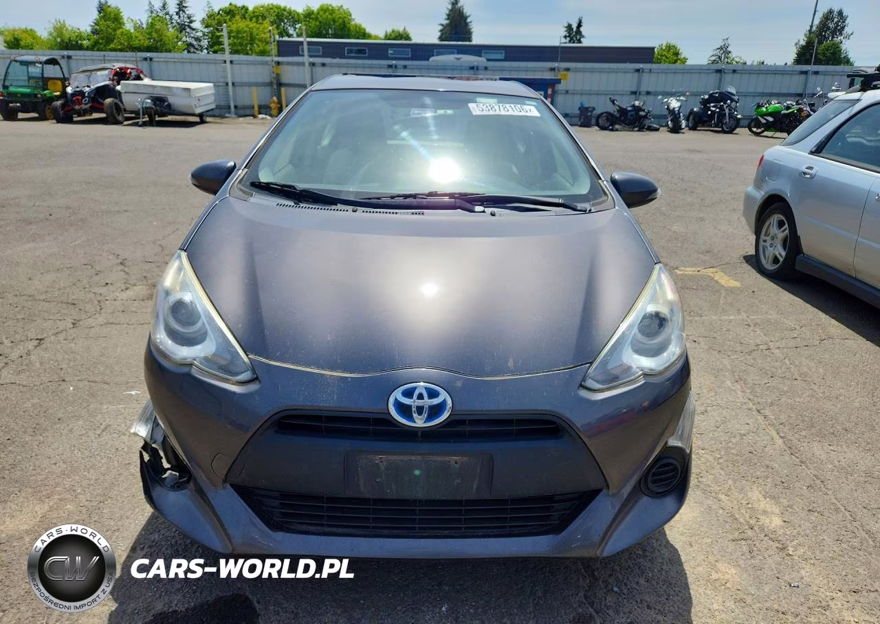 2015 Toyota Prius C VIN:JTDKDTB38F1579411 - 5