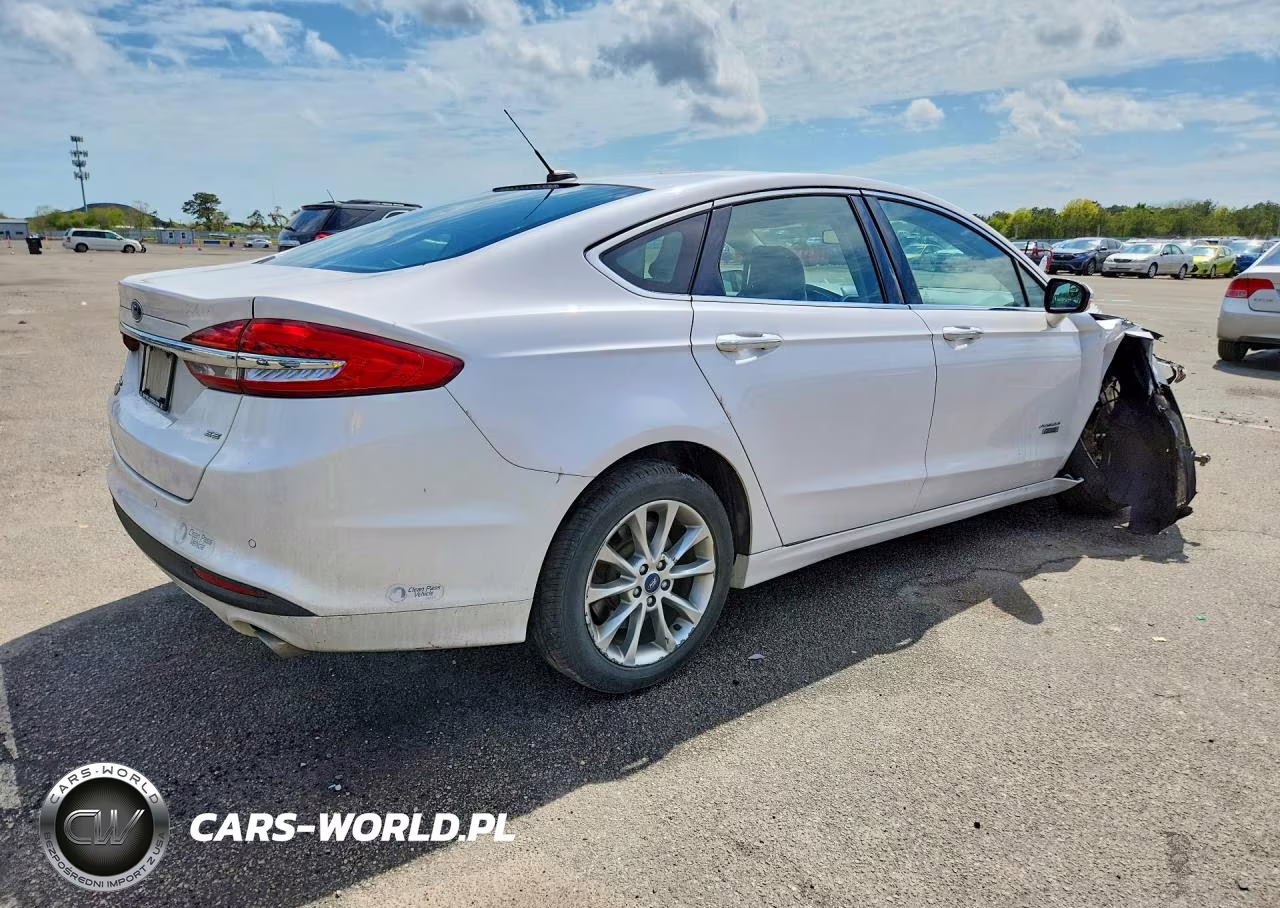 2017 Ford Fusion Se Phev VIN:3FA6P0PU8HR376929 - 3
