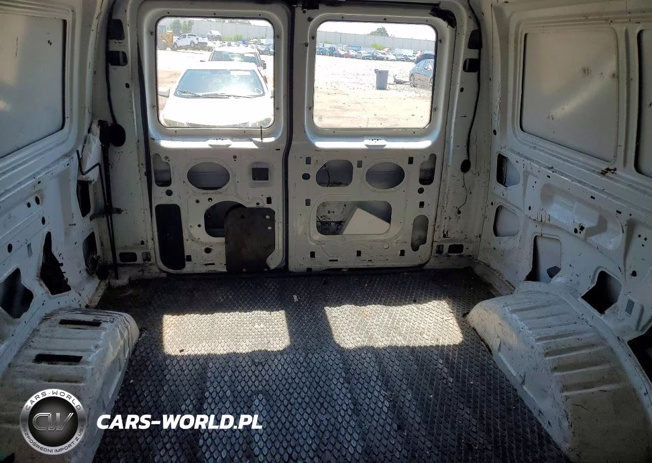 2005 Ford E150 Delivery Van VIN:1FTRE14WX5HA58039 - 10