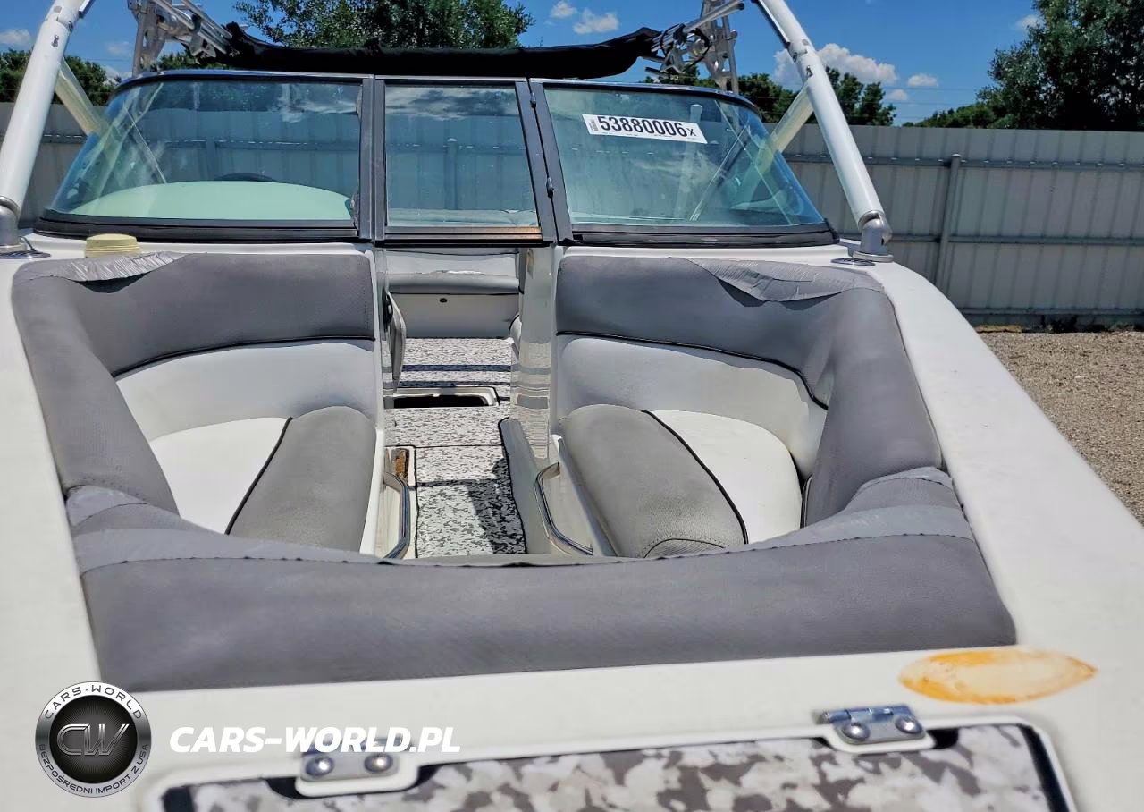 2011 Malibu Boat VIN:GQE23003B111 - 5