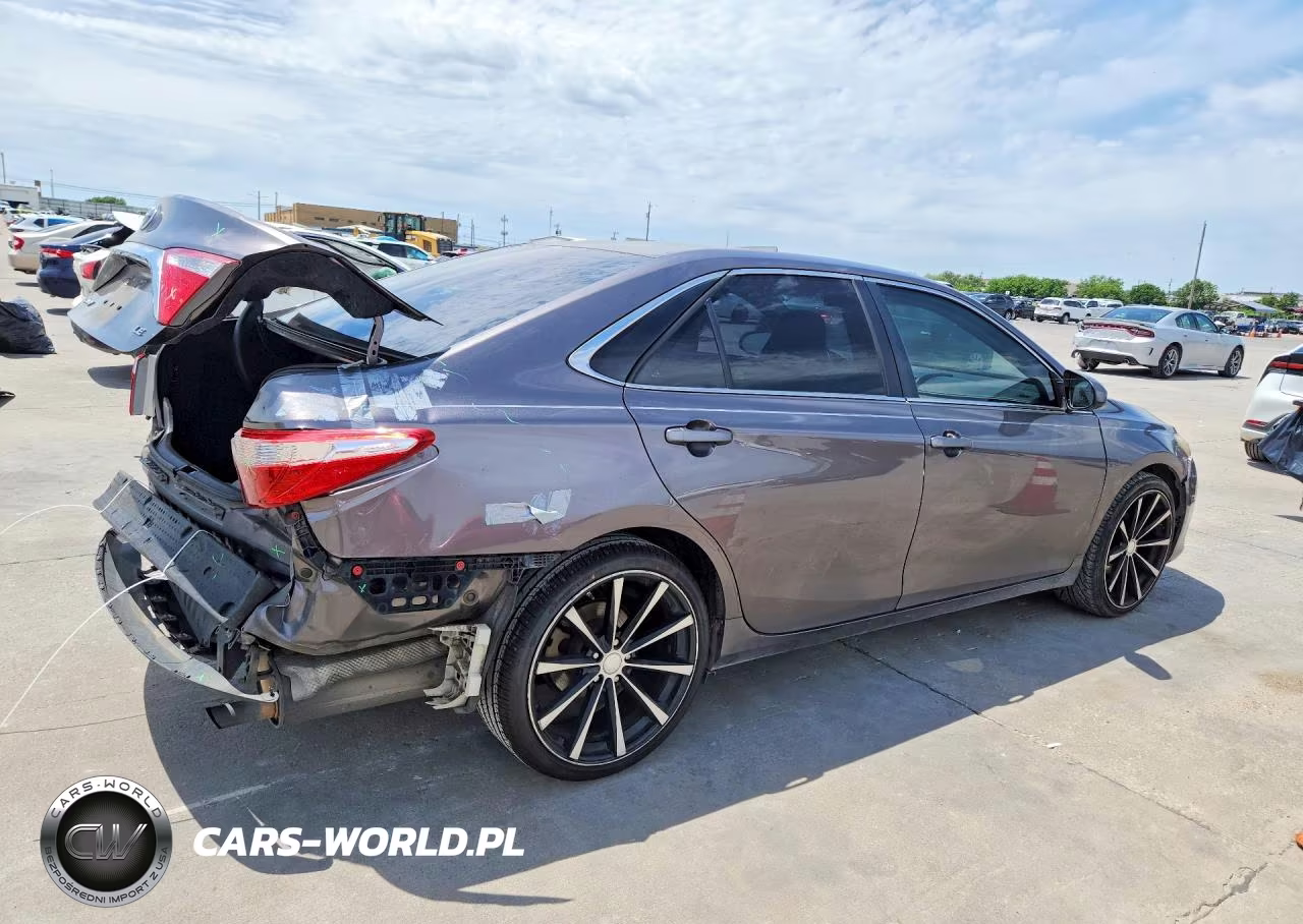 2015 Toyota Camry Le VIN:4T4BF1FK5FR457587 - 3