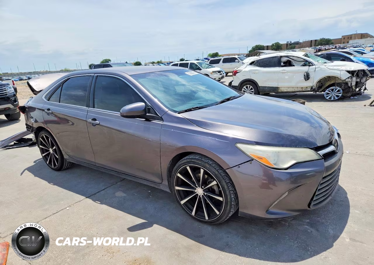 2015 Toyota Camry Le VIN:4T4BF1FK5FR457587 - 4