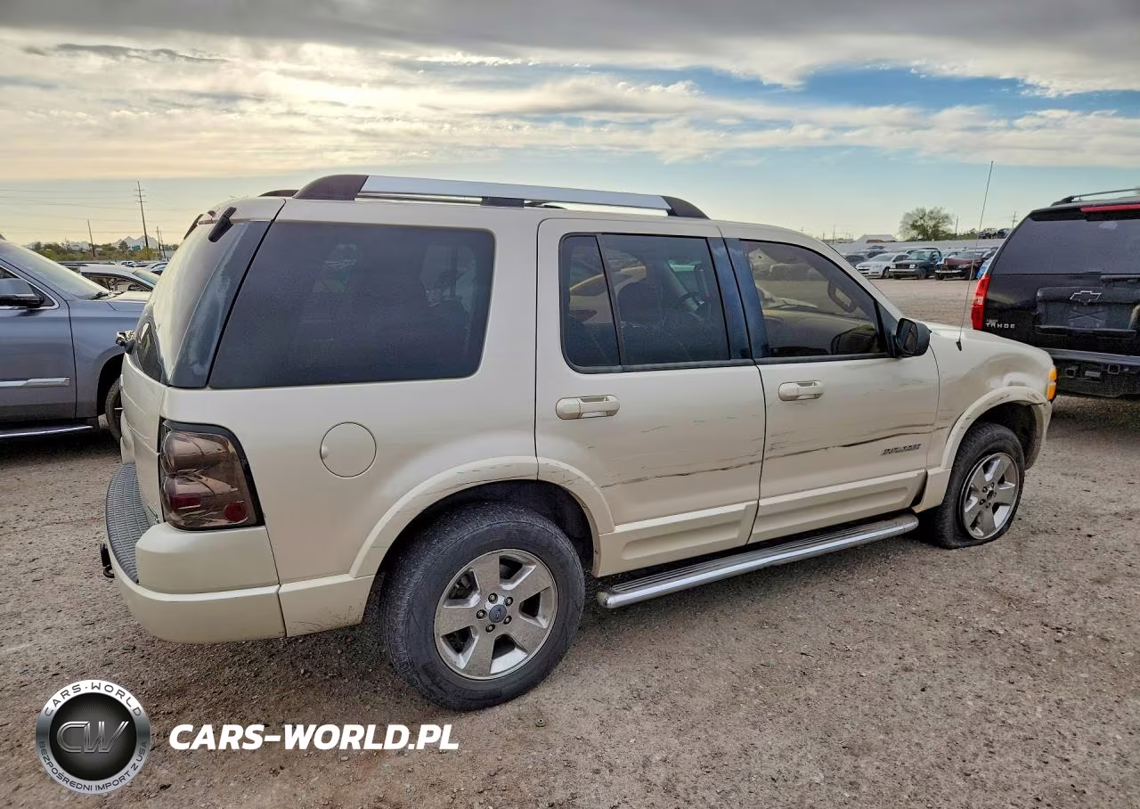 2005 Ford Explorer Limited VIN:1FMDU65W25ZA38494 - 3