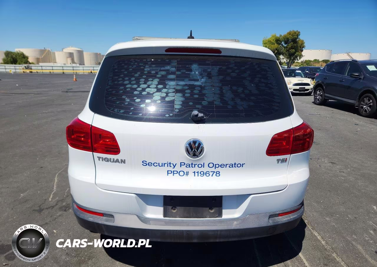 2016 Volkswagen Tiguan S VIN:WVGAV7AX2GW524912 - 6