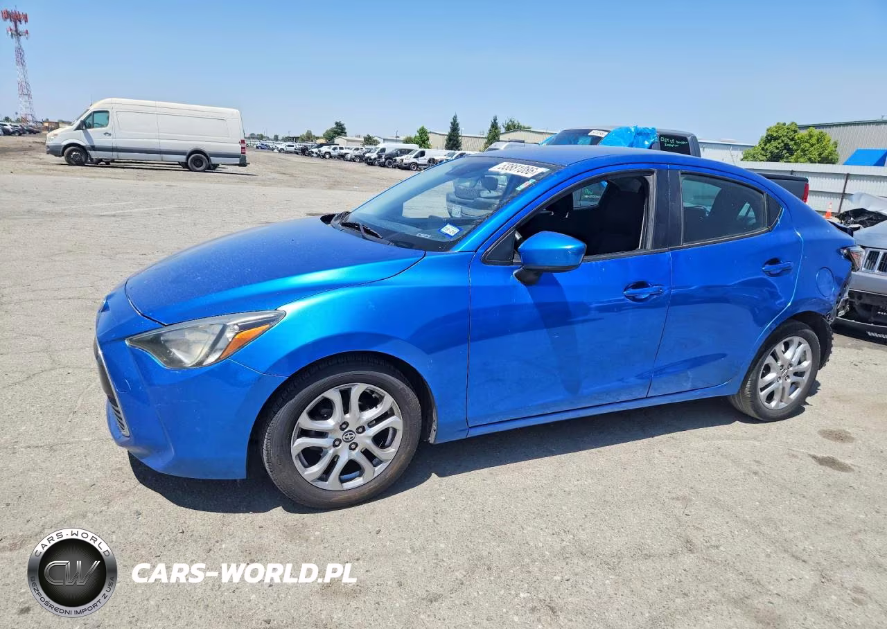 2016 Scion Ia Base – zdjęcie 1 z 12