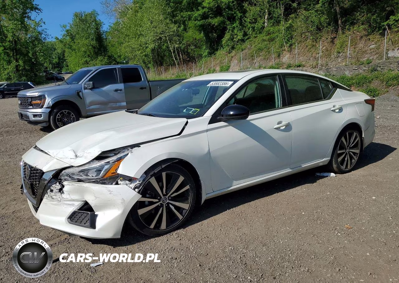 2021 Nissan Altima Sr