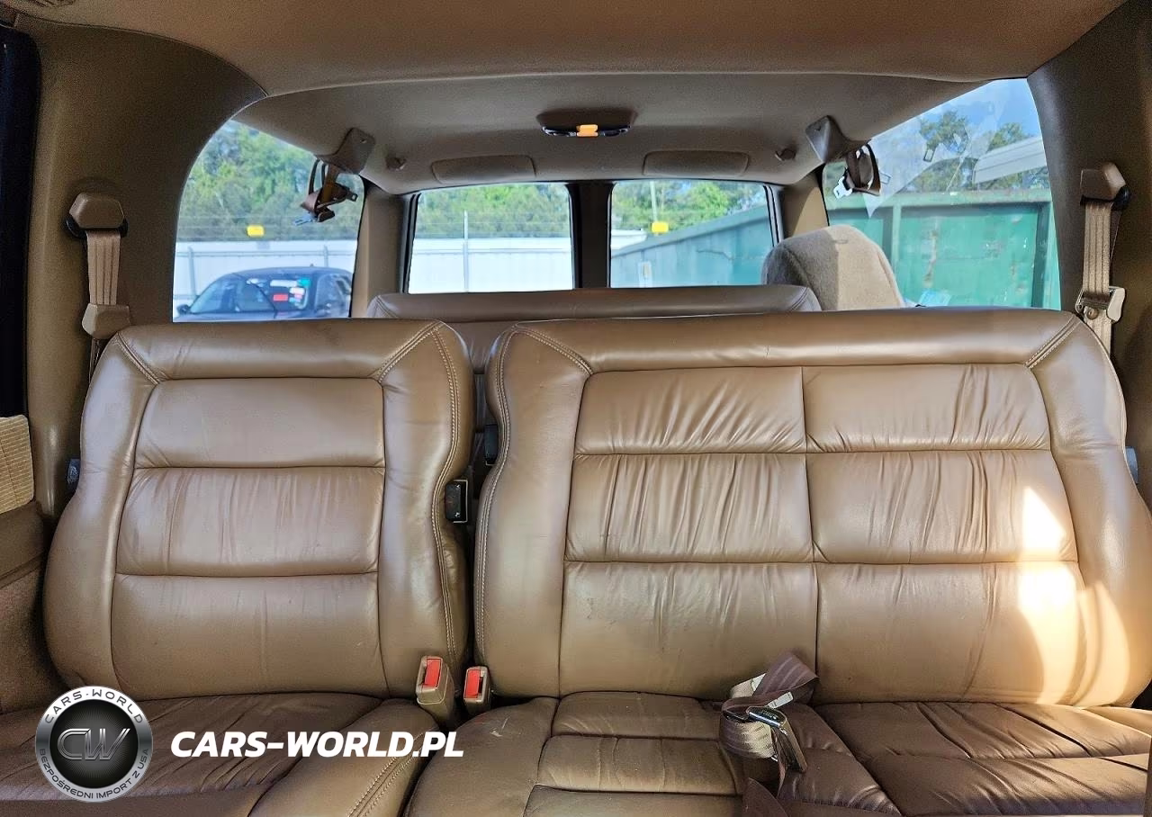 1994 Chevrolet Suburban VIN:1GNEC16K4RJ375111 - 10