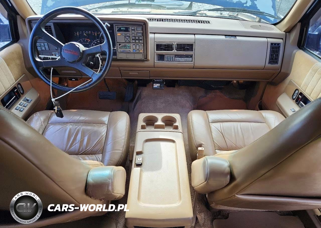 1994 Chevrolet Suburban VIN:1GNEC16K4RJ375111 - 8