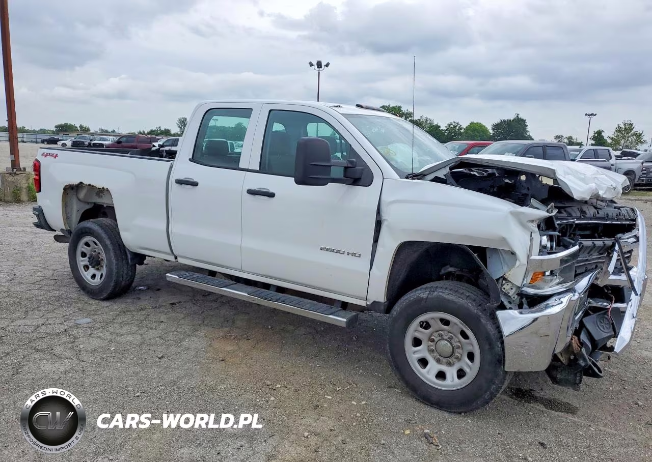 2015 Chevrolet Silverado K2500 Heavy Duty VIN:1GC2KUEGXFZ528939 - 4
