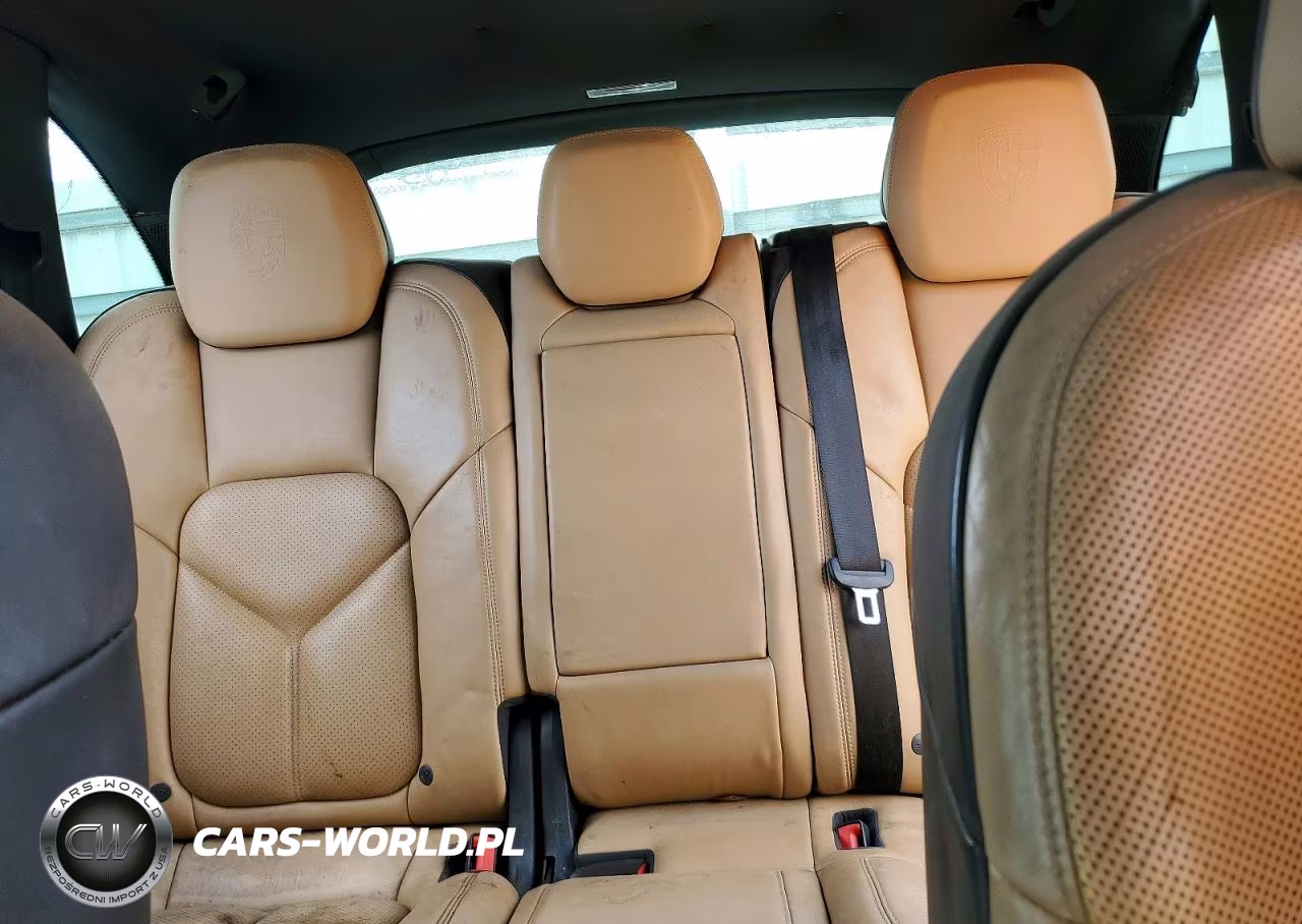2017 Porsche Cayenne VIN:WP1AA2A2XHKA91838 - 10