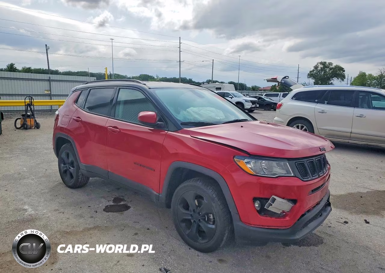 2018 Jeep Compass Latitude VIN:3C4NJDBB3JT313427 - 4