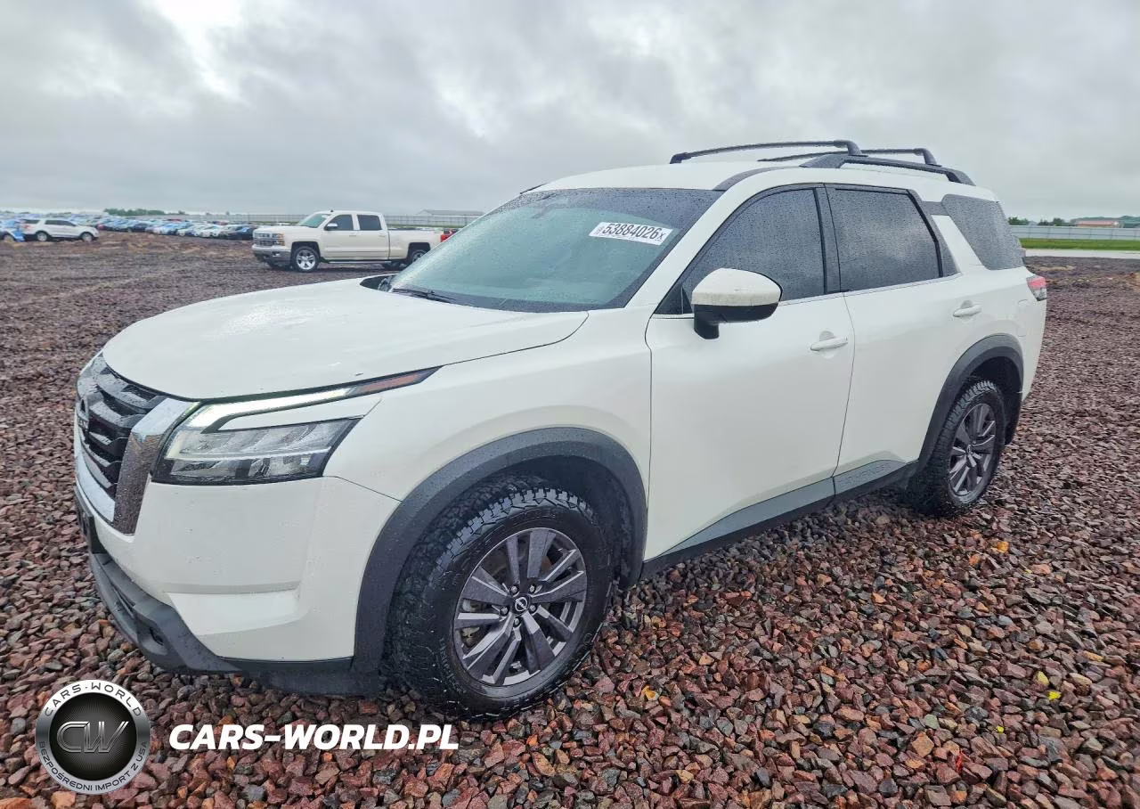 2022 Nissan Pathfinder Sv