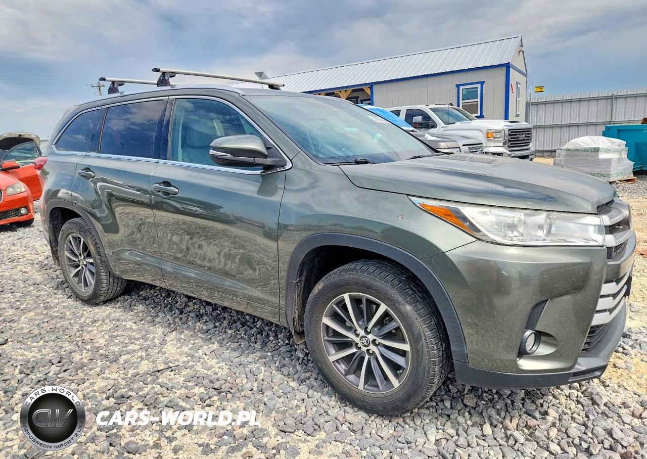 2017 Toyota Highlander Xle VIN:5TDJZRFH6HS397315 - 4