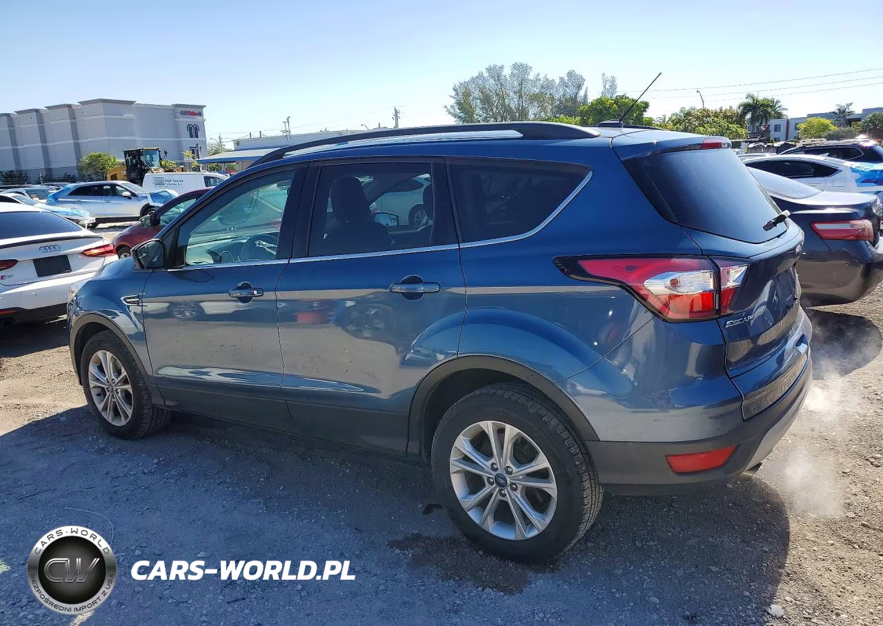 2018 Ford Escape Se VIN:1FMCU9GD7JUC79127 - 2