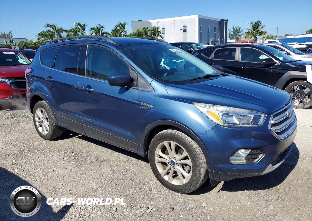 2018 Ford Escape Se VIN:1FMCU9GD7JUC79127 - 4