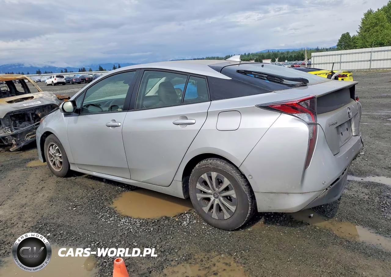 2018 Toyota Prius Two VIN:JTDKBRFU5J3058753 - 2